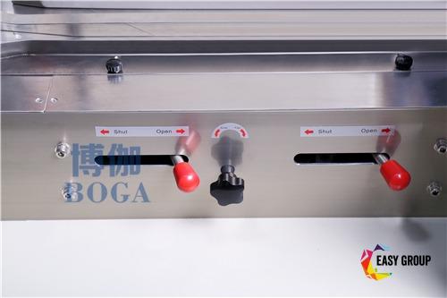 Línea de empaque automática de alimentación de pasteles de una sola línea Línea de empaque automática de alimentación de pasteles de una sola línea