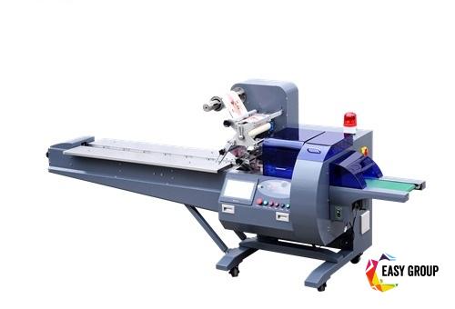 Three-servo-motors-packaging-machine-2